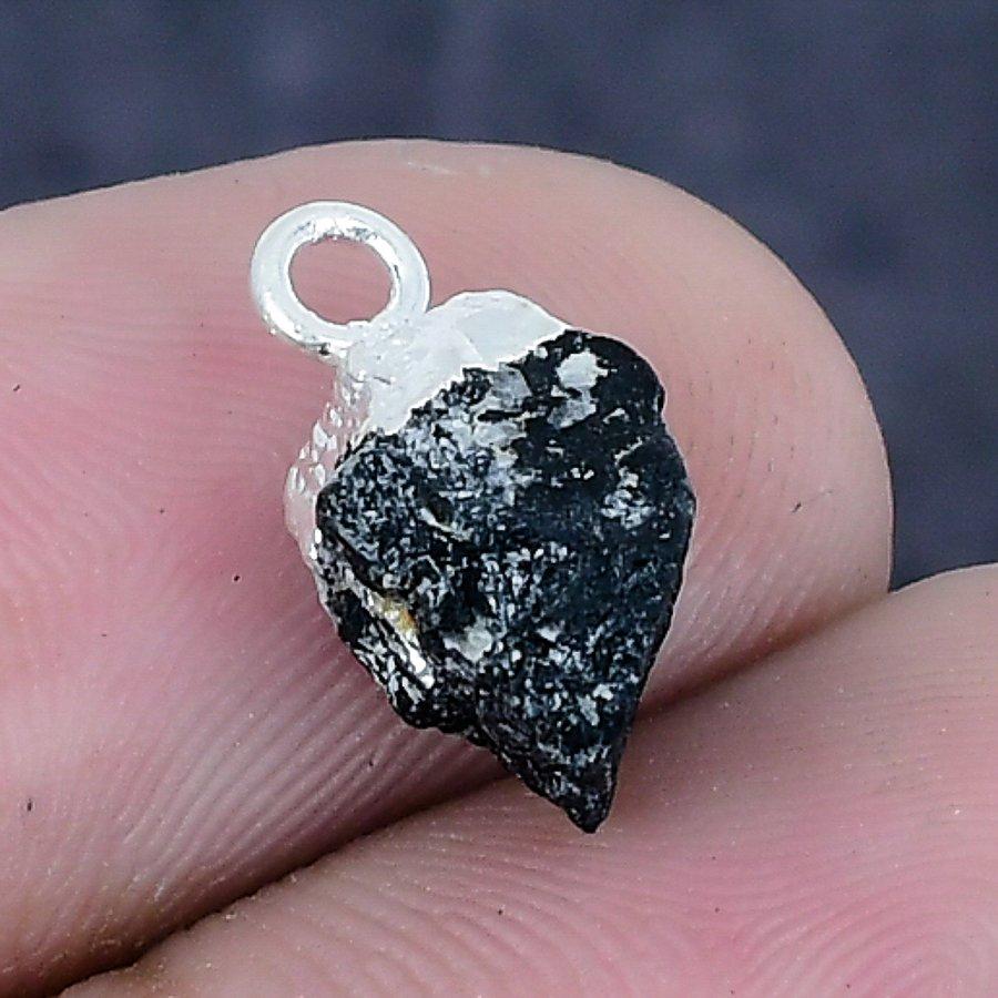 Natural Black Tourmaline Rough 925 Sterling Silver Jewelry Pendant 0.59" O4P61
