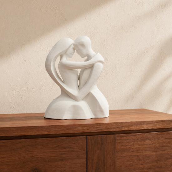 Moderne minimalistische Dekoration 3D-gedruckte sich umarmende Paarskulptur in Herzform, romantische Umarmungsfigur mit mattweißer Oberfläche, nordische Dekoration