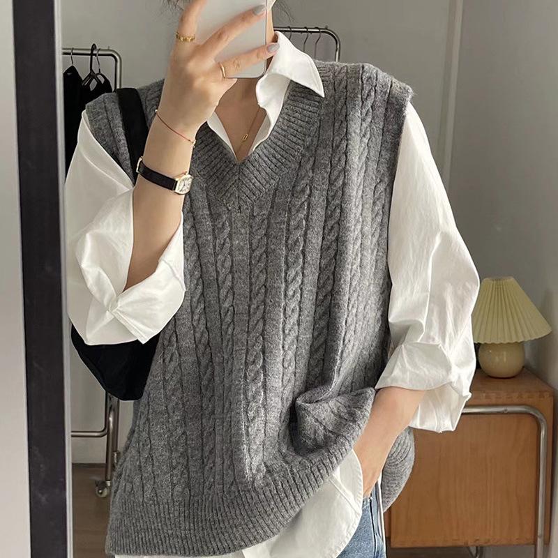 Twist Sweater Vest for Women In Autumn and Winter Layering Small Vest New Style for Outside and Inside Retro Loose Knitted Pullover Vest