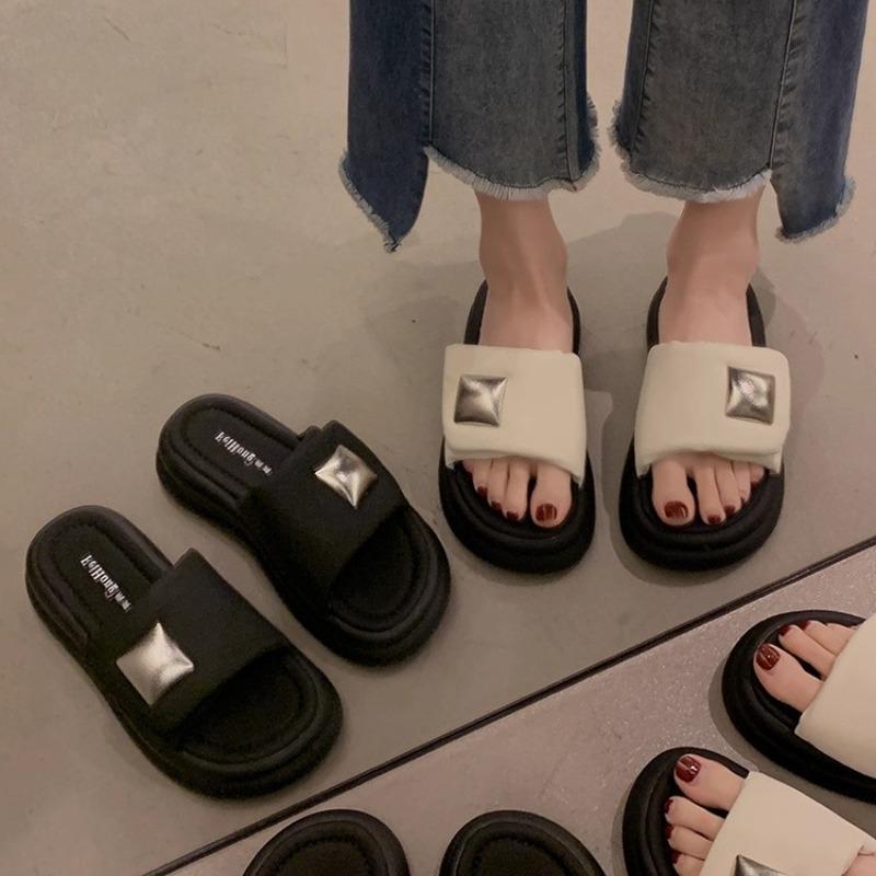 Slippers Women's Summer Outer Wear New Fashionable Small Thick Bottom To Increase the Sense of High-end Cool Slippers