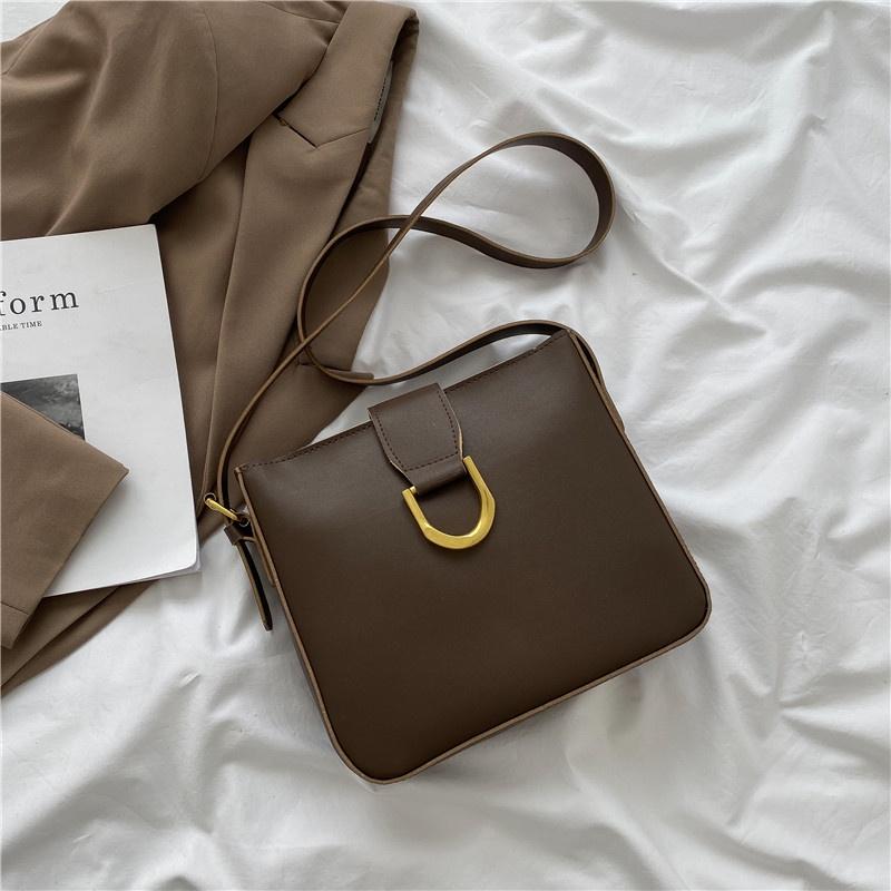 IELGY Women's Vintage Versatile Messenger Bag Textured Fashion Shoulder Bucket Bag