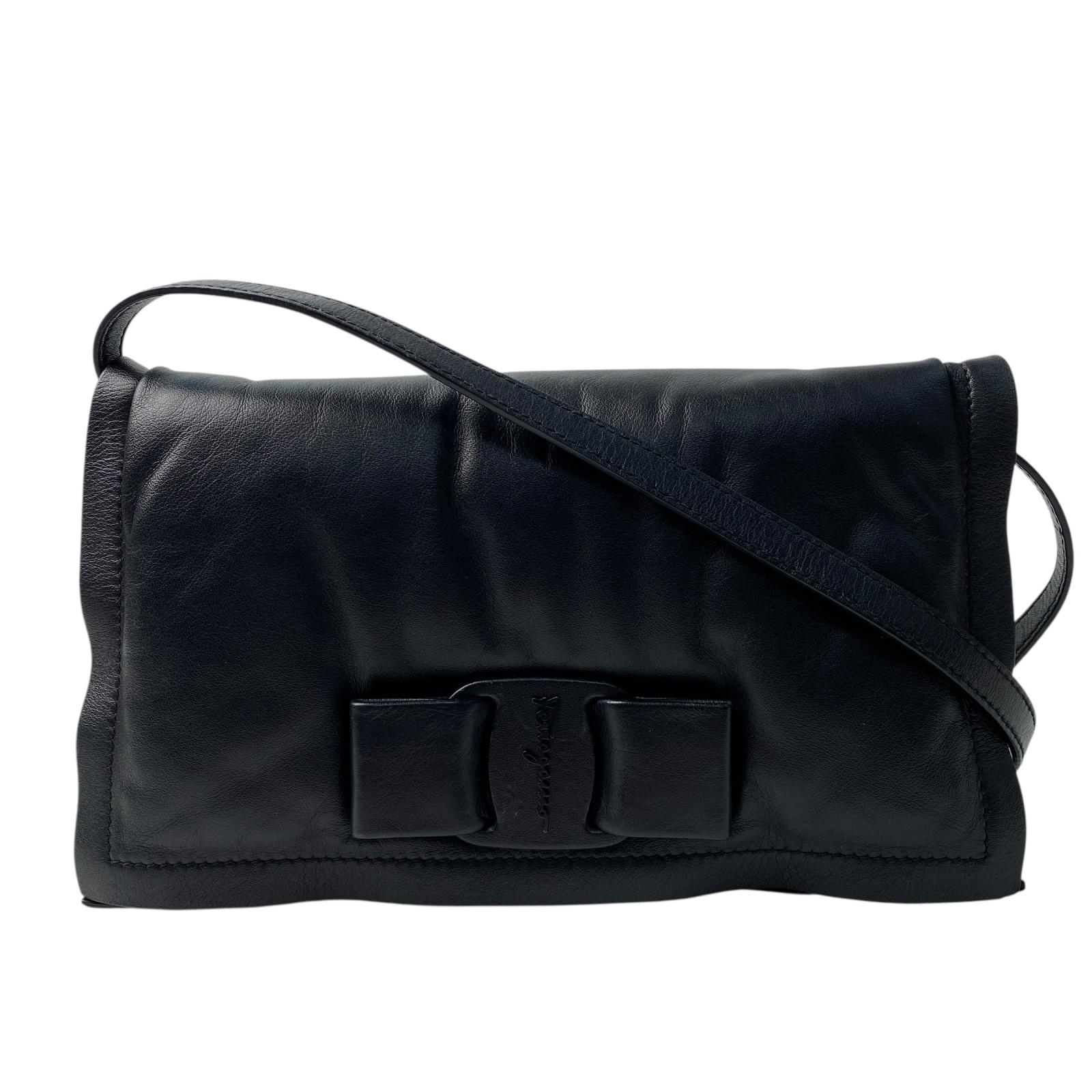

Used Salvatore FerragamoShoulder Bag black leather Women