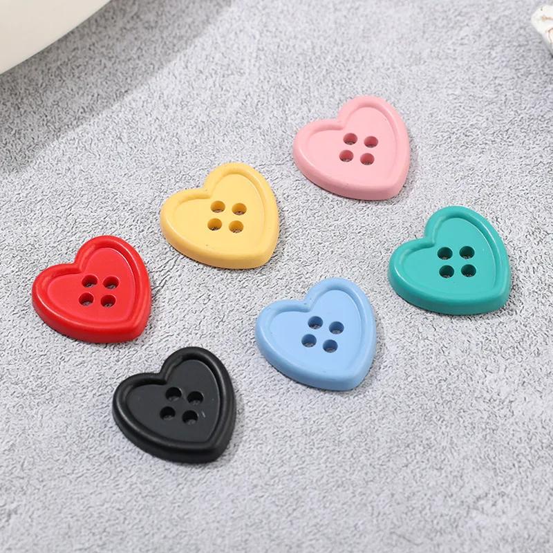 20pcs/lot 18mm Resin Button Heart Shape 4-Hole Plastic for Needlework Sewing Button for Clothing Diy Accessories Decorative