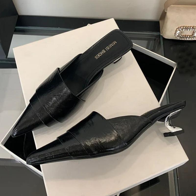 Fashion Elegant Black Pointed Toe Modern Slippers Women Fashion Strange Style Design Brand Slide Sandal Comfortable Commuter Office Shoe