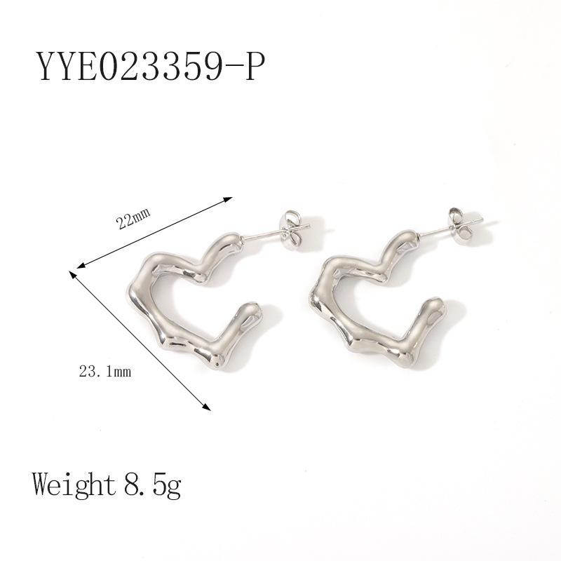 

18K Gold Plated Stainless Steel Heart Earrings - Light Luxury Ins Style, Simple & Versatile Titanium Steel Design.