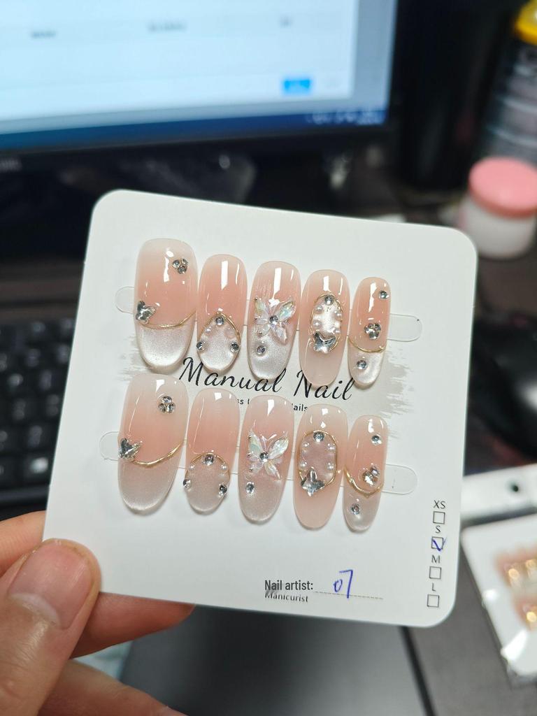 Handcrafted Short Wearable Nail Art Stickers - High-End Boutique False Nails