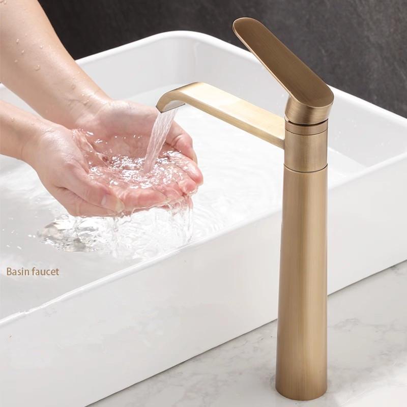 Basin Faucets Antique Bronze Bathroom Faucet Hot & Cold Brass Bathroom Sink Faucet Deck Mounted Lavotory Faucet Mixer Water Tap