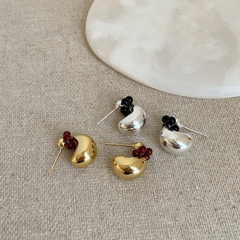 Niche High-End Bean Metal Stud Earrings Femininity Unique Personality Fashion Commuting Elegant Versatile Earrings