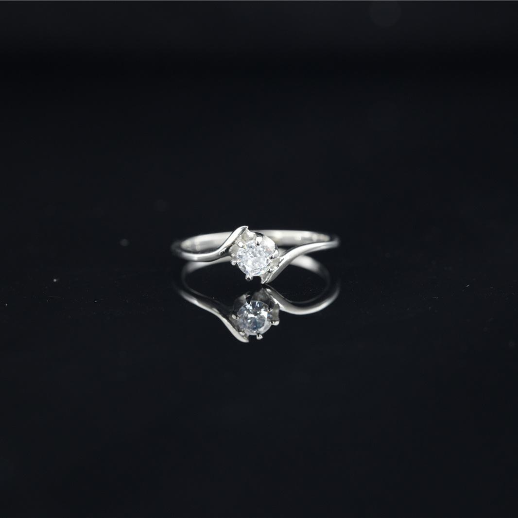 

2026 Wheel of Destiny Moissanite Diamond Ring Women s Fashion Personality Simple Ring Women s European and American Niche Design no. 5