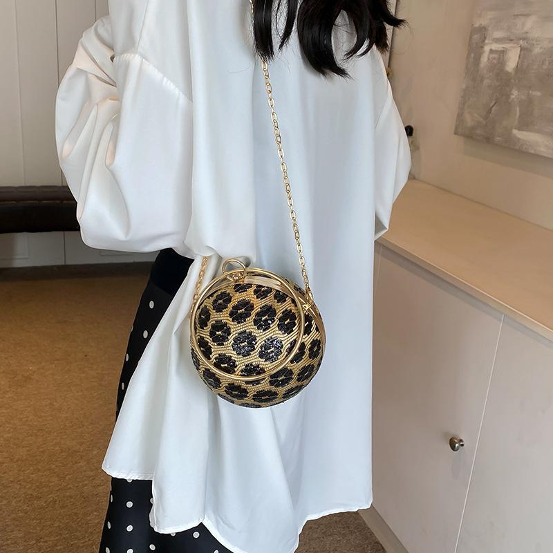 Women's Bag 2025 New European and American Fashion Bright Star Niche Versatile Shoulder Bag Ins Chain Portable Dinner Bag