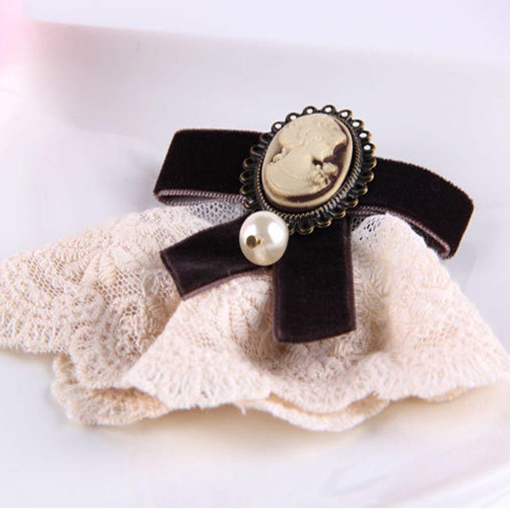 

Vintage Style Butterfly Brooch Elegant Classic Design Fashion Accessory for Clothing Bags and Hats Suitable for Various Occasions One Size