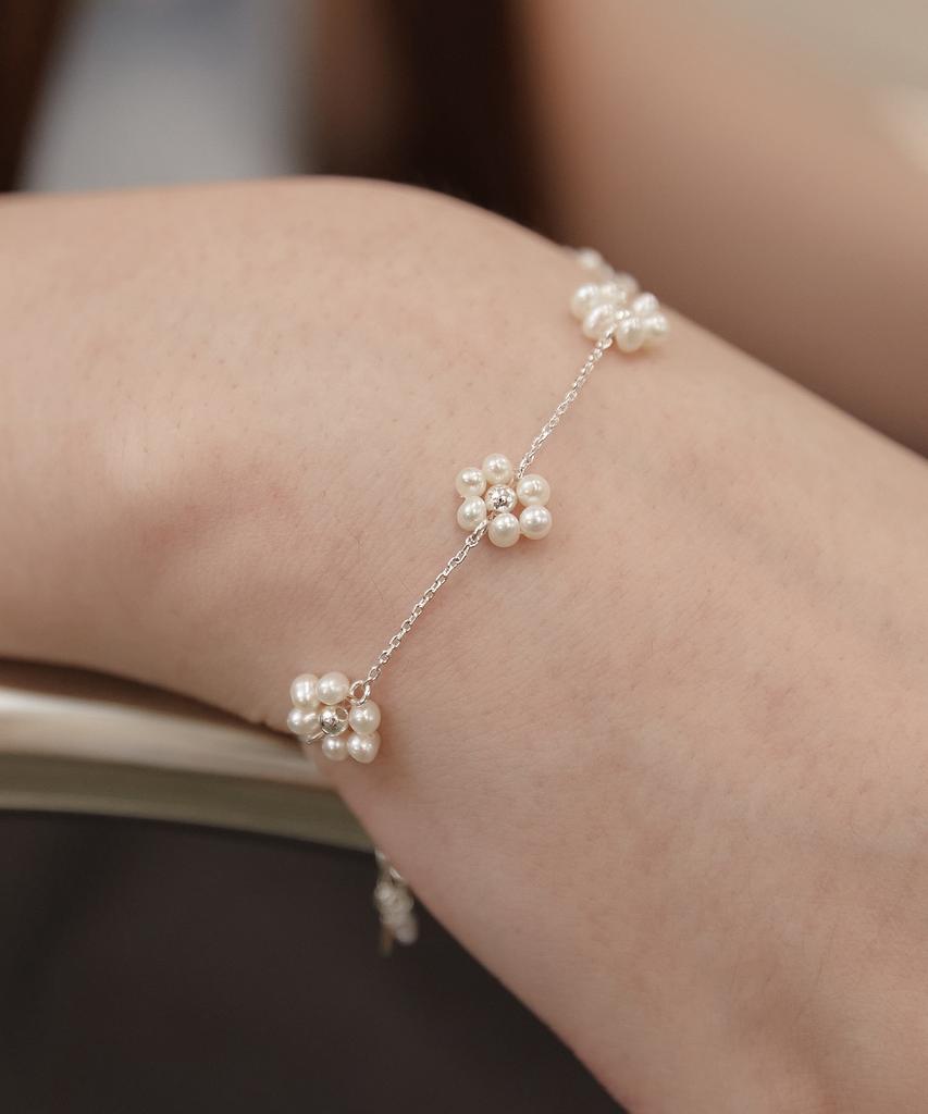 Tatiana Pearl Flower Bracelet Br2190