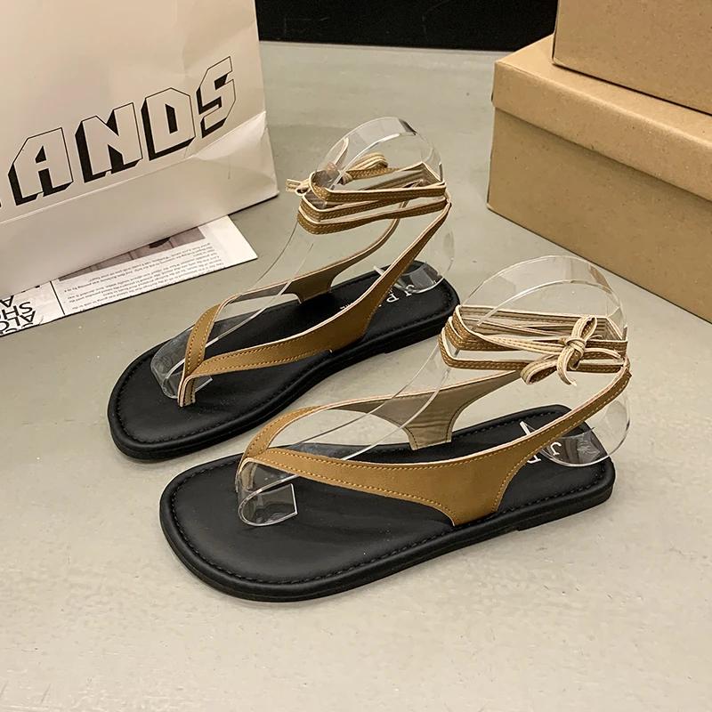 Lässige Sandalen mit flachem Boden, Schnürung und Zehenschlaufe für Damen, Schuhe für Damen 2026 Heißer Verkauf Sommer Vielseitig Outdoor Neue Strandsandalen Damen