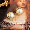 French Hepburn Style Round Pearl Earrings Retro Hong Kong Style Elegant Temperament Pleated Earrings