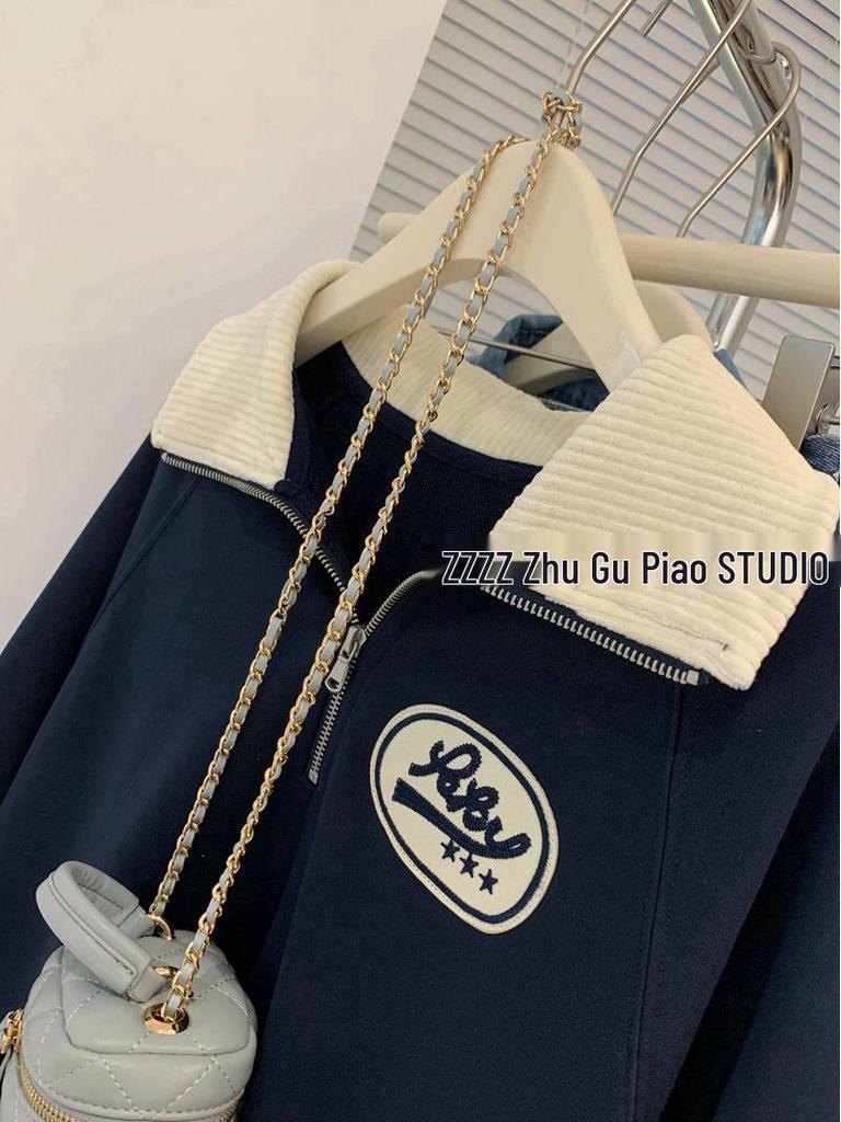 Plus Size Women's Polo Collar Sweatshirt: Loose-Fit Half-Zip Turn-Down Collar Top for a Stylish, Flattering Look.