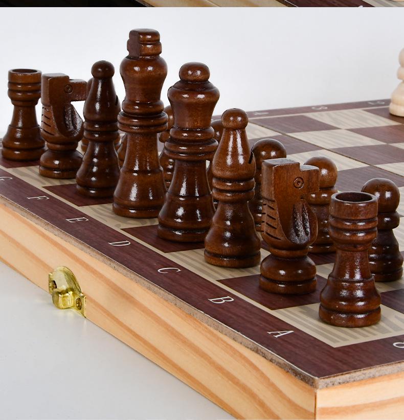 Zhiduo Star Magnetic Solid Wood Chess Set with Folding Board and Black & White Pieces