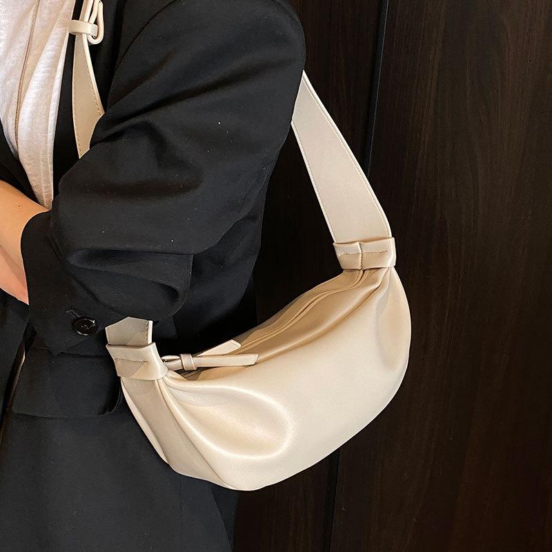New French casual fashion simple style soft leather dumpling bag women's versatile high sense commuter messenger bag