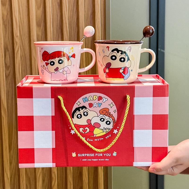 Милый Крейон Шин-чан, набор из четырех керамических кружек, пара стаканов для воды, сувенир на день рождения для девочки 301-400ml