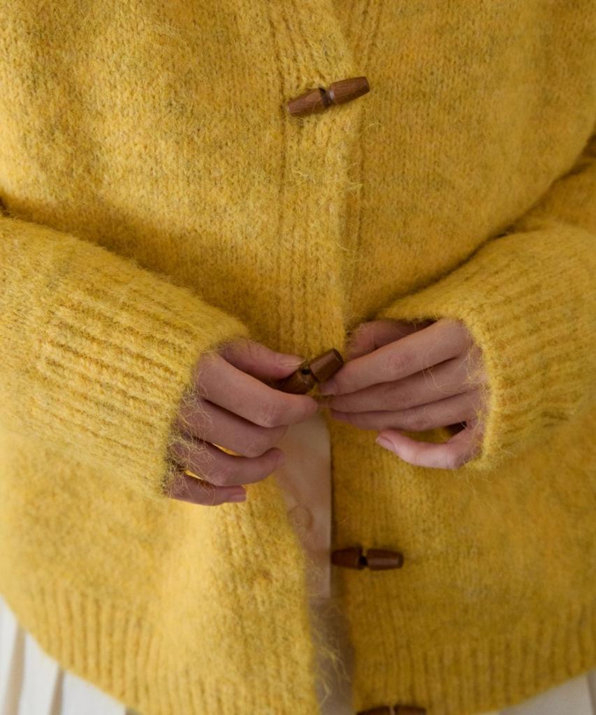 WIOE Toggle Button Kint Cardigan_Yellow