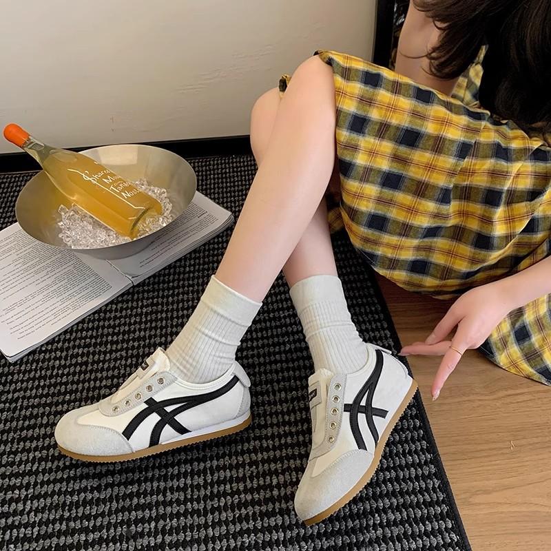 Deer Season One-pedal Flat-soled German Training Shoes Women's 2025 New Retro Versatile Comfortable Breathable Casual Forrest Gump Shoes