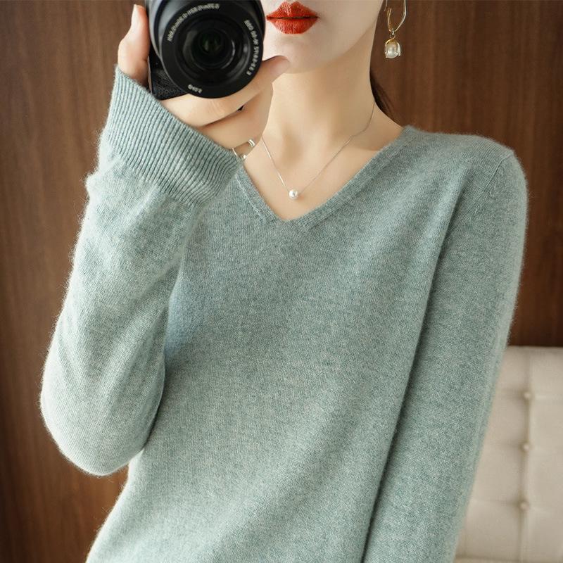 Women's V-Neck Knit Sweater Long Sleeve Loose Solid Color Pullover