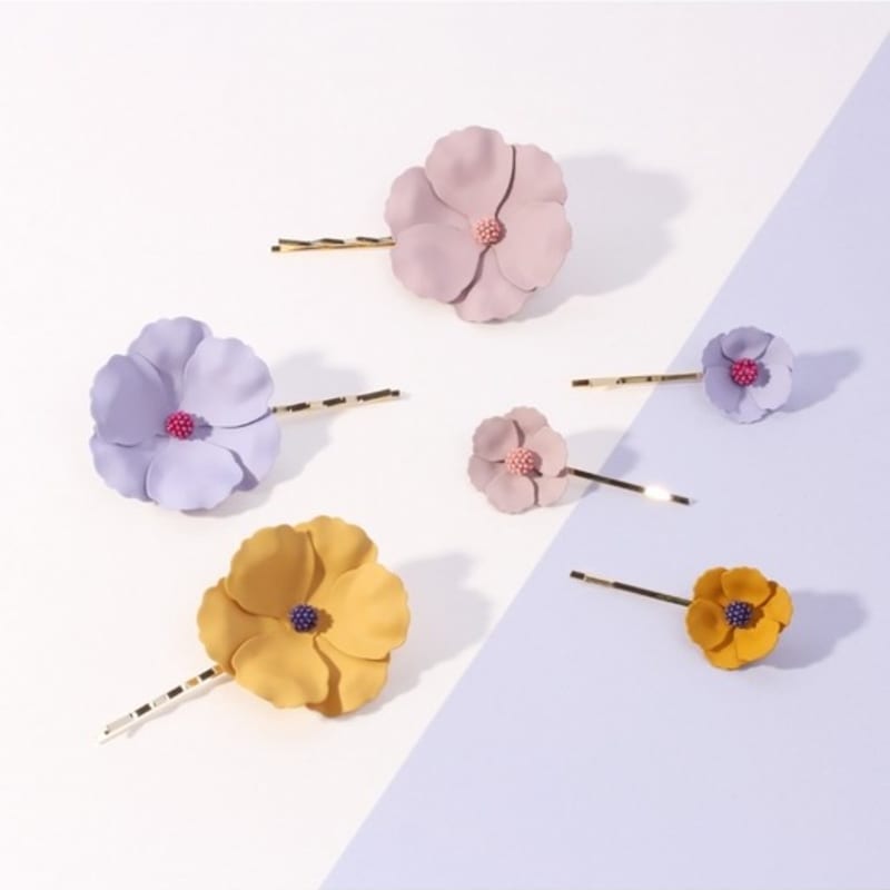 Dana Burton Medium Puppy Flower Hairpin