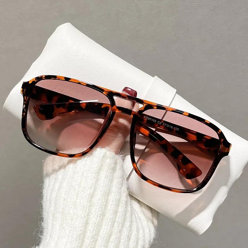 Women'S Fashion New Gradient Color Sunglasses Men'S Classic Square Large Frame Sunglasses Retro Outdoor Driving Sunglasses