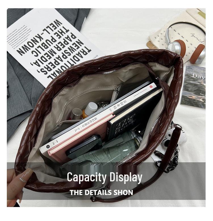 Autumn/Winter Diamond Pattern Women's Large Capacity Crossbody Tote - Fashionable Retro Solid Color