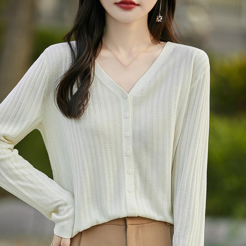 كارديجان نسائي خفيف الوزن 50% صوف 50% حرير التوت - ملابس تريكو متعددة الاستخدامات لـ 4 فصول للراحة والأناقة على مدار العام