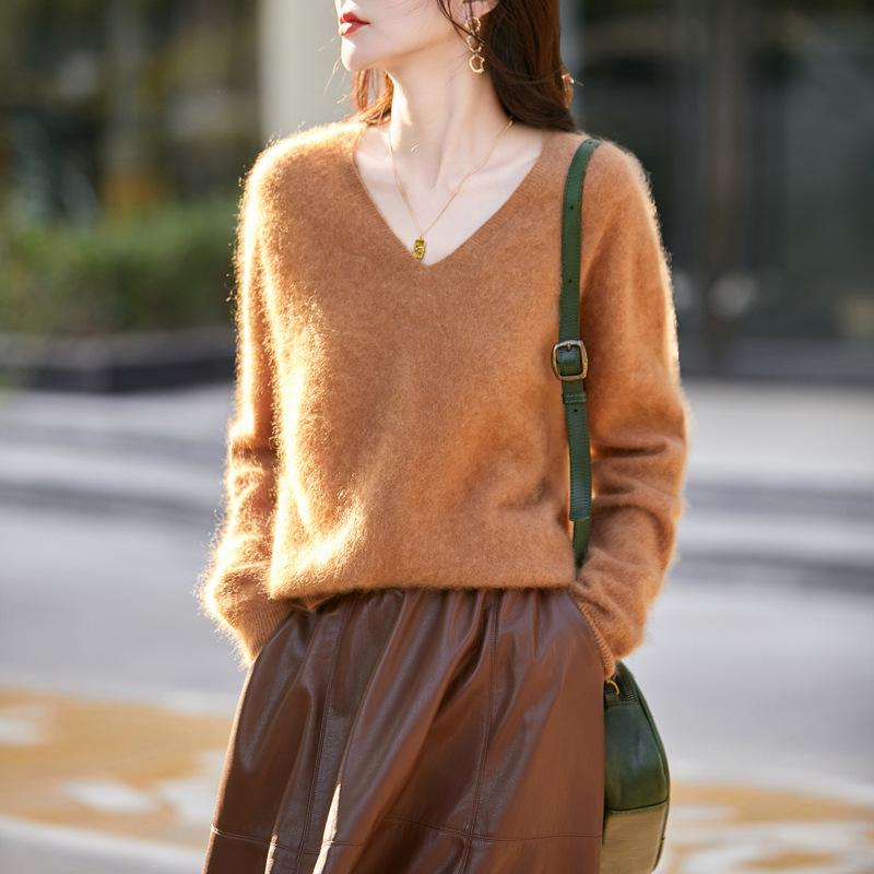 Autumn/Winter 2025 Cashmere Wool Knit V-Neck Women's Sweater