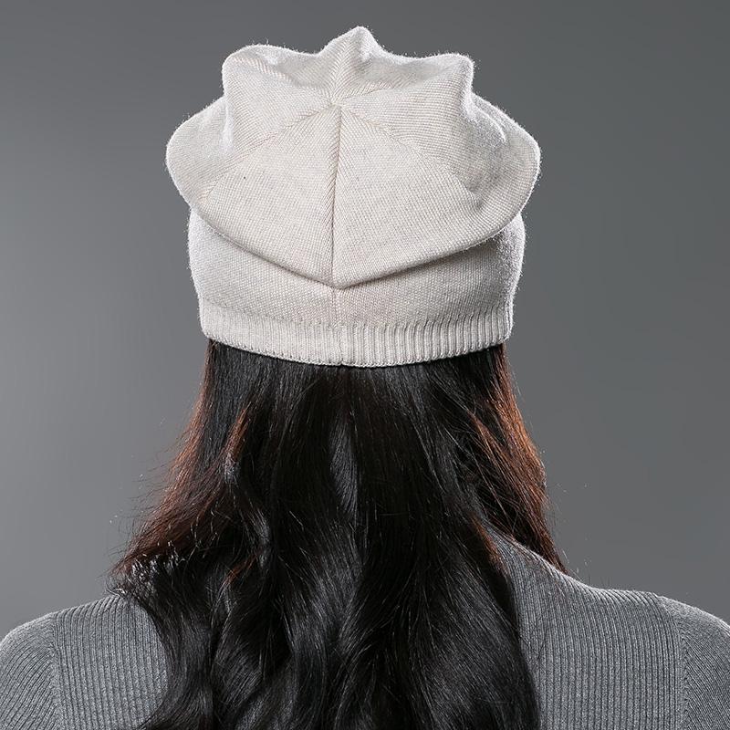 Women's knitted hats for autumn and winter warmth, ear protection, wool hats for outdoor travel, women's casual hats