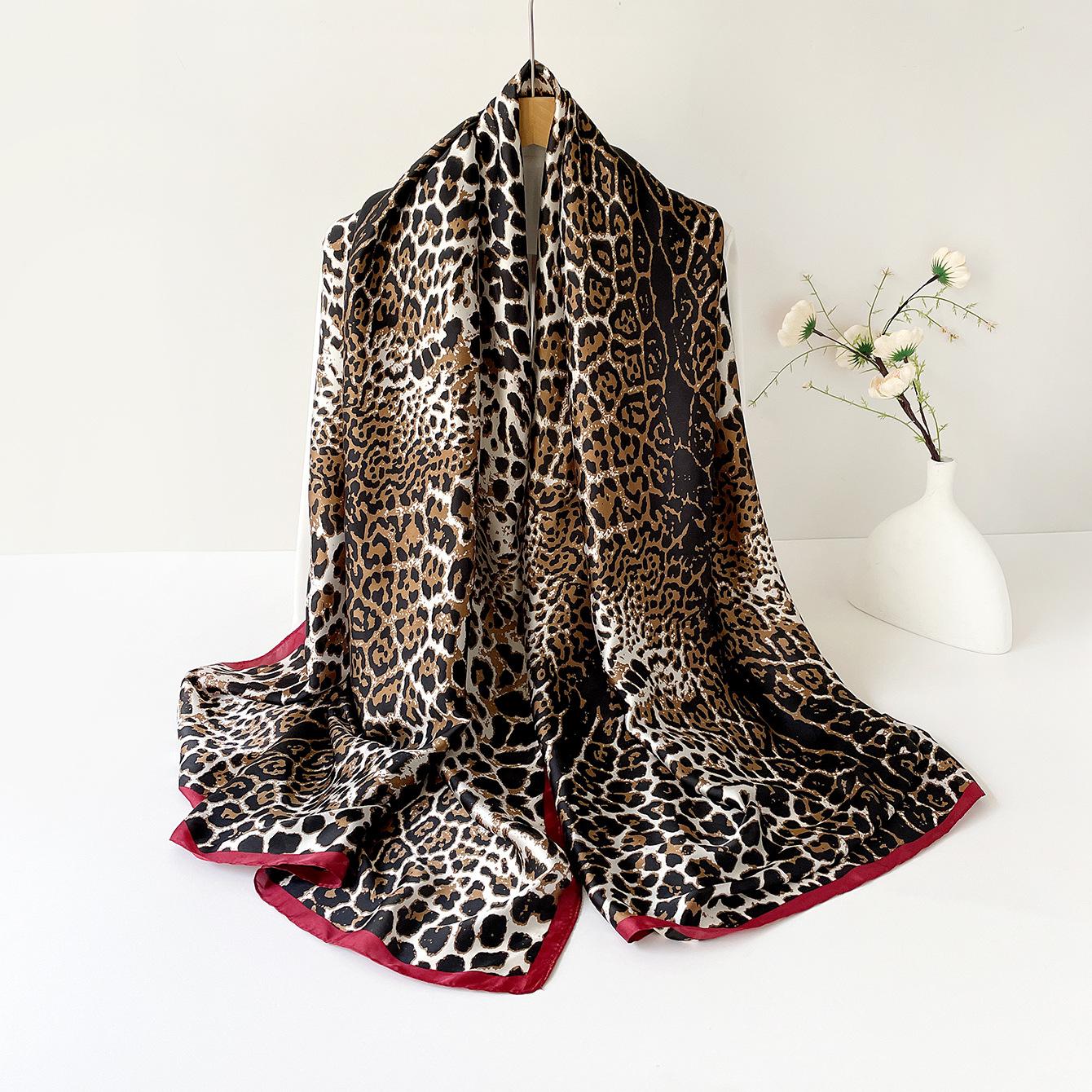 Black and white leopard print silk scarf women s 180 * 90 long scarf satin chiffon silk scarf European and American women s casual headscarf scarf 180*90