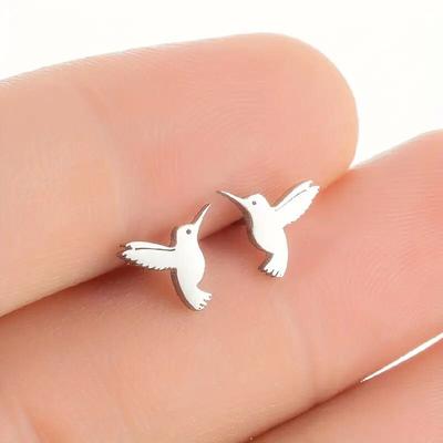 A Pair of Mini Minimalist Animal Earrings with A Metallic Texture, Compact Bird Earrings, and Fashionable and High-end Hummingbird Women's Earrings