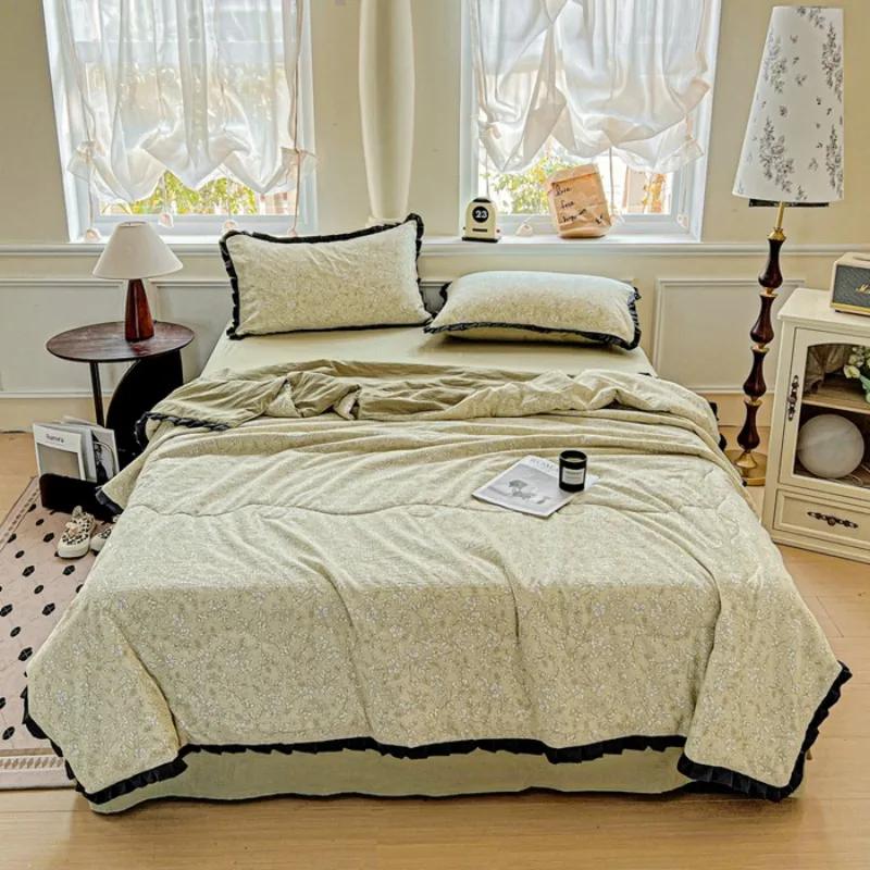 

New wrinkled yarn Xia Liang quilt air conditioner quilt summer student dormitory home kapok Hepburn wind lace summer quilt 200x230cm 1pcs