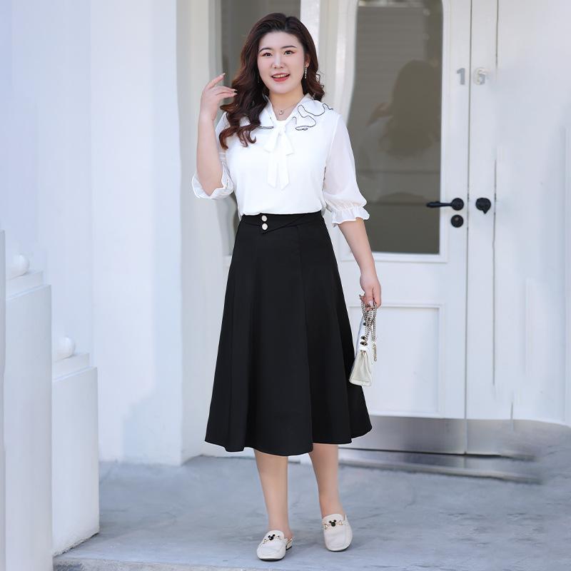 Women's Mid-length Skirt for Spring and Summer Which Covers The Legs and Makes One Look Slimming and Elegant