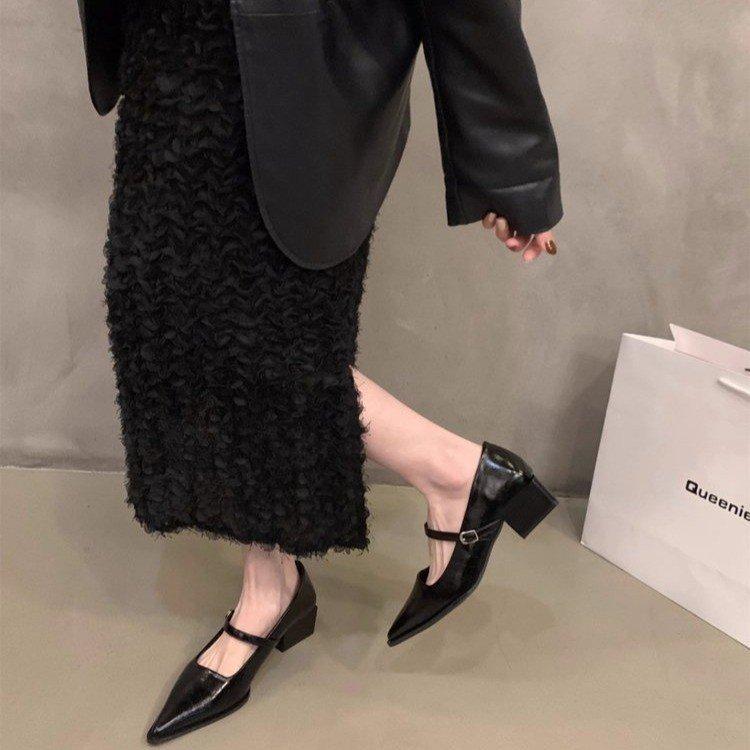 [Ushilai] Schwarze Temperament spitze Einzelne Schuhe Damen 2025 Frühling neu Retro Ein-Wort-Schnalle Mary Jane Schuhe