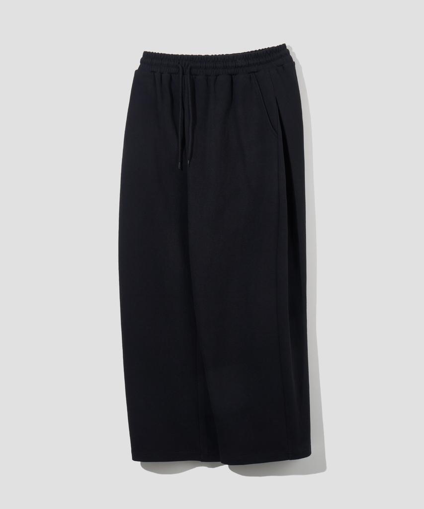 AGOD Side Pleat Curved Sweatpants [Black]