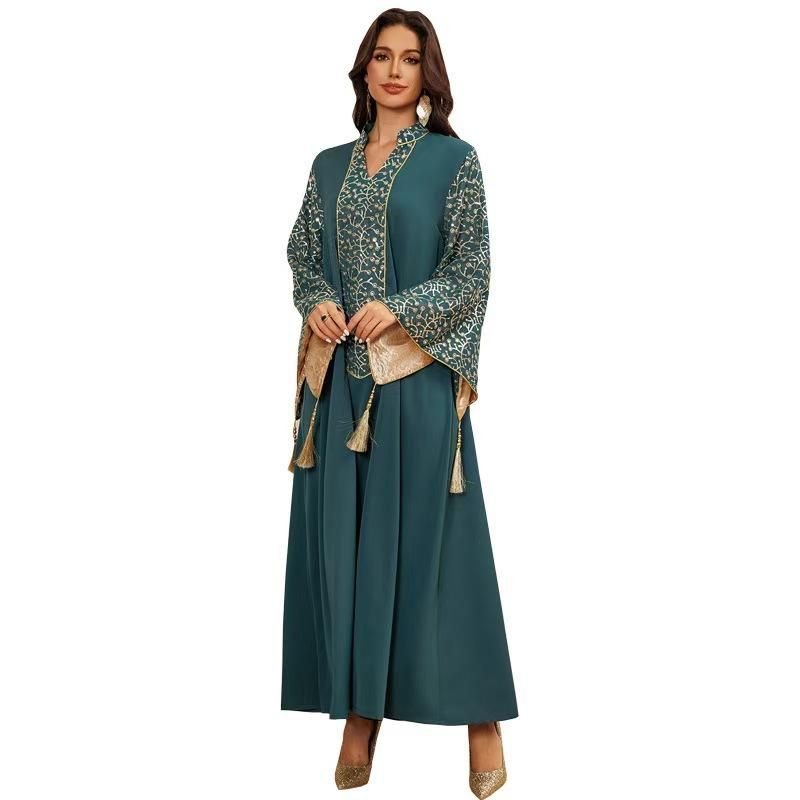 New Arrival Middle East Dubai Robe Embroider Stitching Tassel Dress Embroidered Fringe Dress