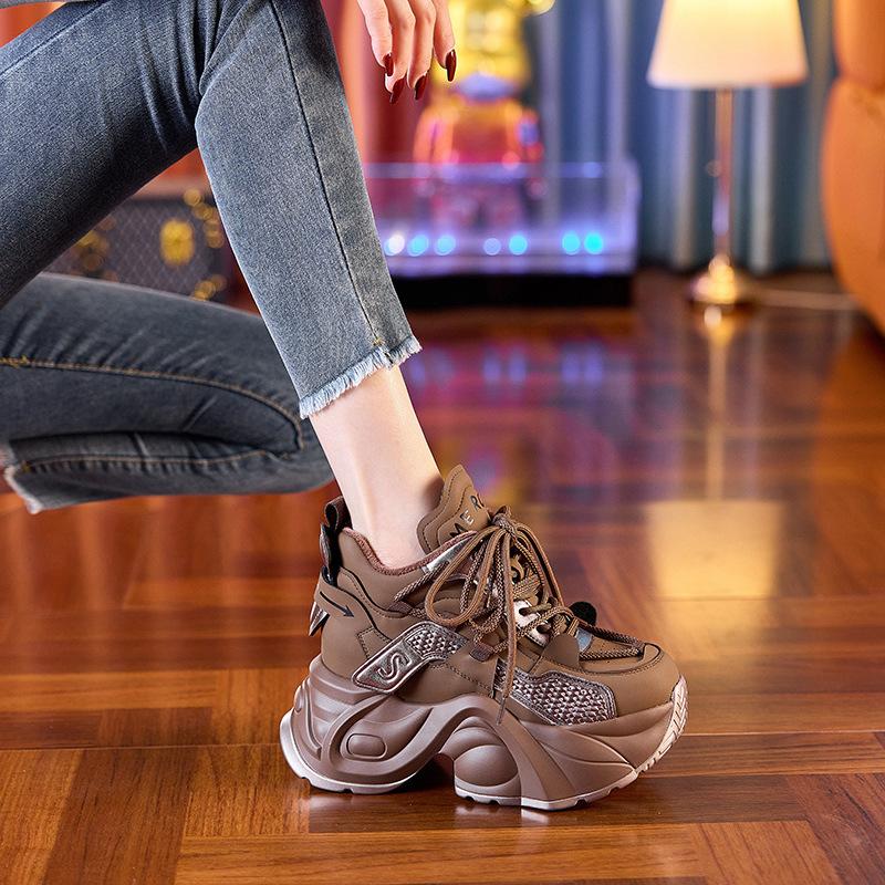 Soft leather shoes women's autumn 2025 new platform dad small versatile sports increase casual sports shoes women's tide