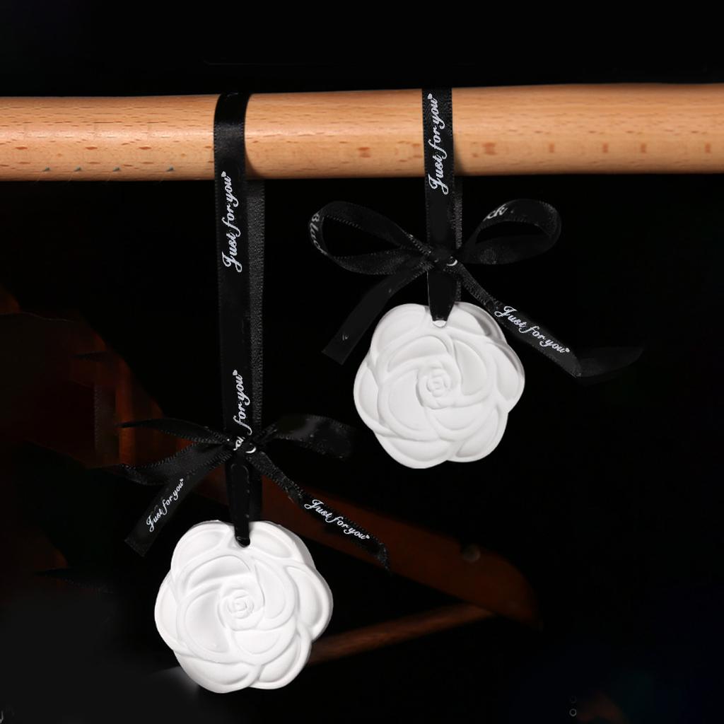 Indoor Ceramic Stone Fragrance Diffuser Hanging for Home Use Solid Light Car Aromatherapy Camellia Pendant Decoration