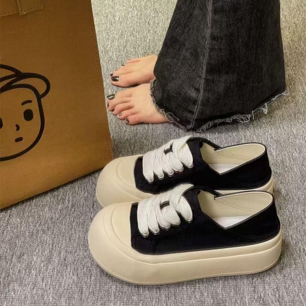 Milk fufu ugly cute big head thick sole new Japanese wide head niche canvas shoes can be stepped on half tray