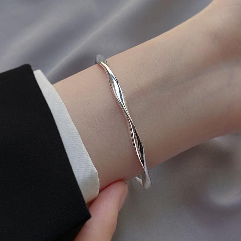 

S999 Открытый браслет из чистого серебра с рябью, женский серебряный браслет с шлифованной ногой, двойной линией, переплетенной с любовью, в стиле песчаника, в форме волны Adjustable size серебряный