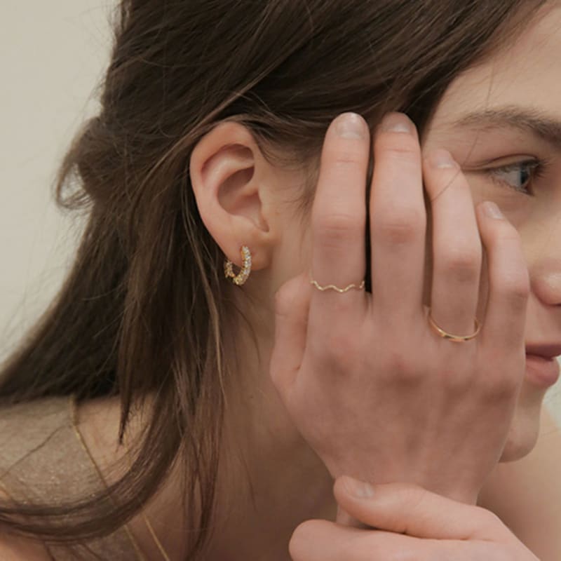 modernlike 14k gold-filled silver cubic trap one-touch earrings