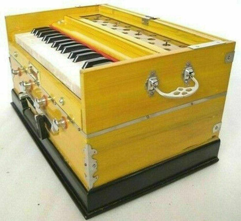 Musical Instrument High-Class Sound 4 Stopper Double Bellow 32-Key Harmonium – Professional Indian Percussion & Reed Instrument