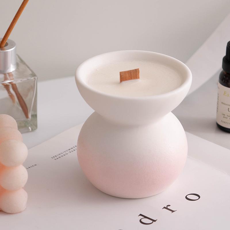 Ceramic Candlestick for Romantic Candlelit Dinners and Aromatherapy, Small Candle Holder for Holiday Atmosphere.