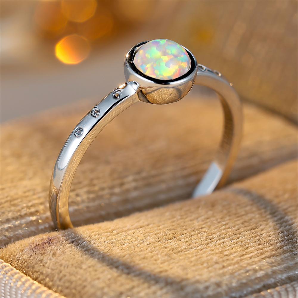 Białe Ogniste Opalowe Okrągłe Kamienie Pierścionki Solitaire Dla Kobiet Vintage Moda Srebrny Kolor Cienki Pierścionek Zaręczynowy Prosta Moda