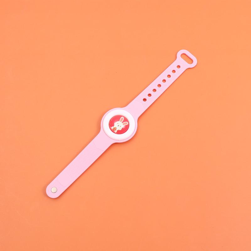 Adjustable Citronella Silicone Bracelet: Essential Oil Mosquito Repellent for Adults, Infants, and Children