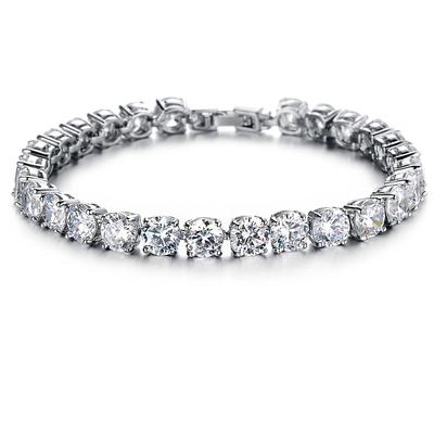 Bracelet femme de marque populaire avec diamant argenté et chaîne tennis. Scintillant et magnifique avec pierre de naissance et zircone 5A. Un Parfait White Day