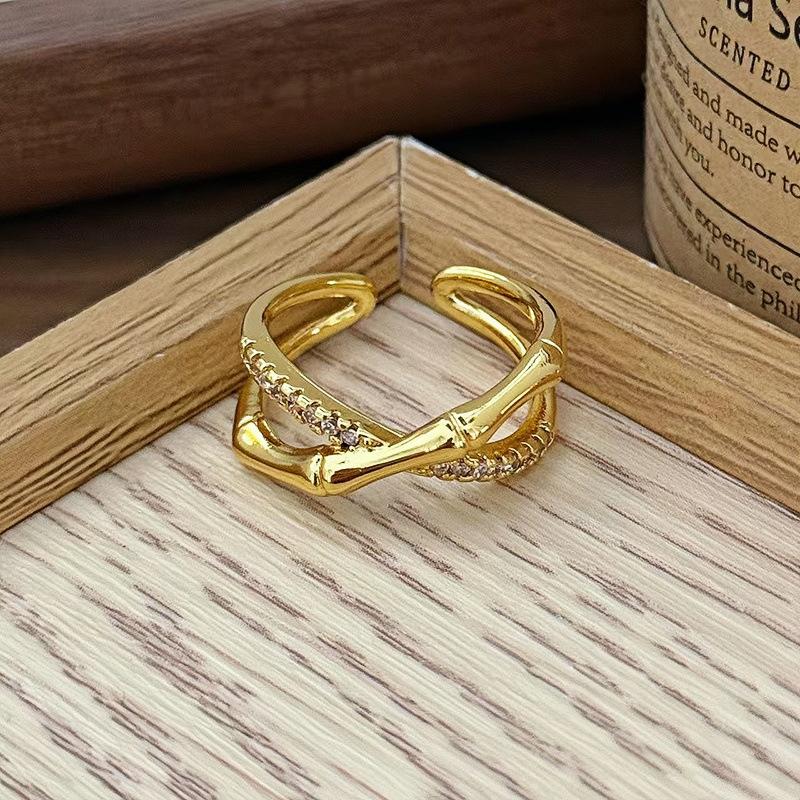 French Medieval Retro Brushed Four-Leaf Clover Open Ring Niche High-End Diamond-Encrusted Zircon Flower Index Finger Ring Female