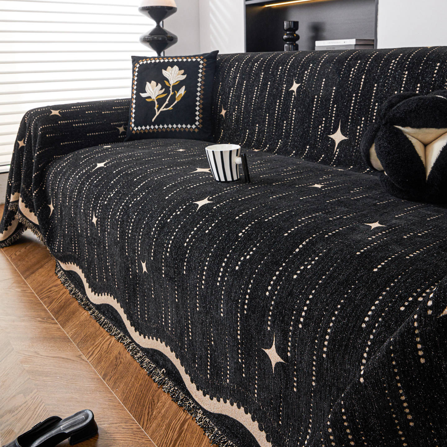 

Simple Rural Style Sofa Towel Four Season Universal Living Room Decoration Anti Slip Dustproof Cat Scratch New Couch Cushion 180x130cm 1pcs чёрный